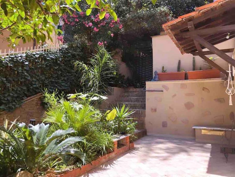 Semesterbostad Isola Roger - Con Giardino A