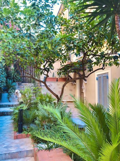 Isola Roger - Con Giardino A * Rom
