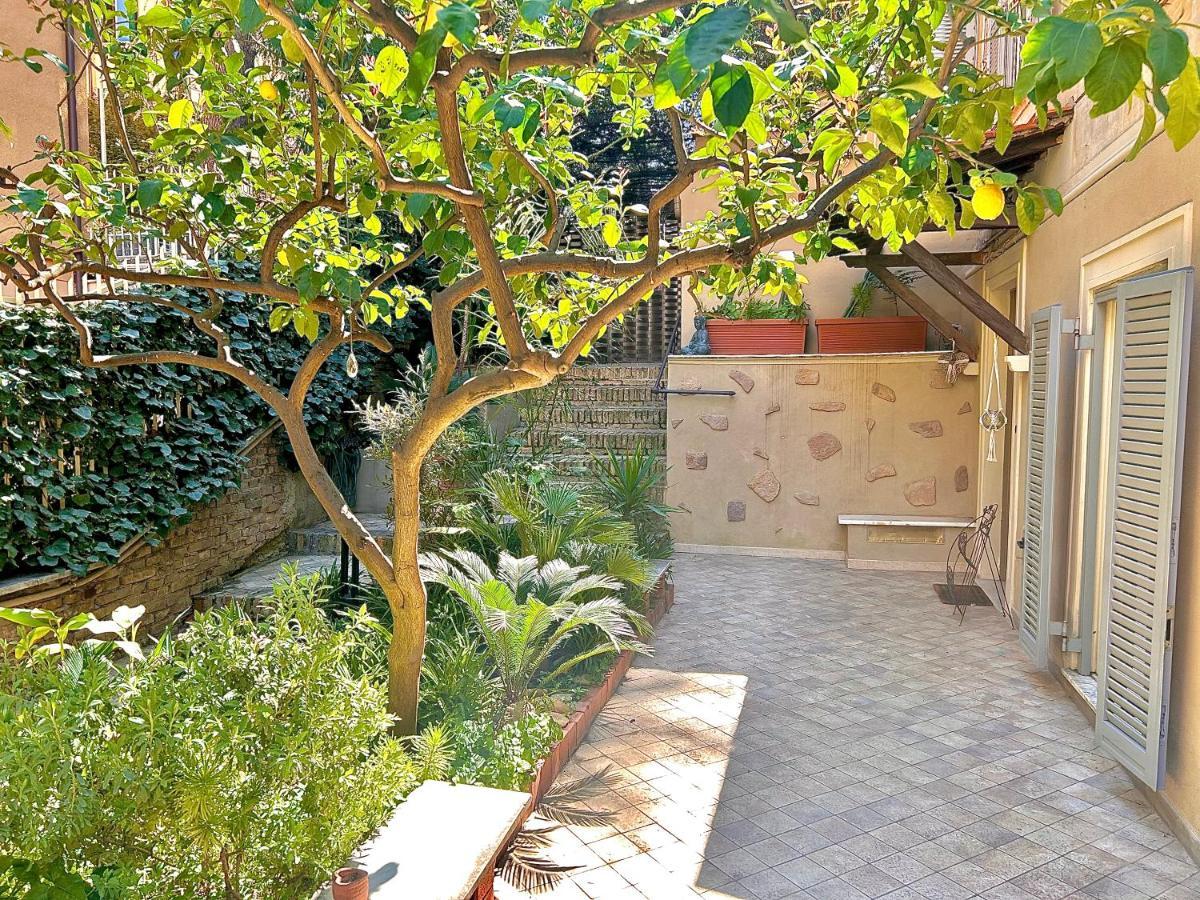Isola Roger - Con Giardino A Ferienhaus Rom