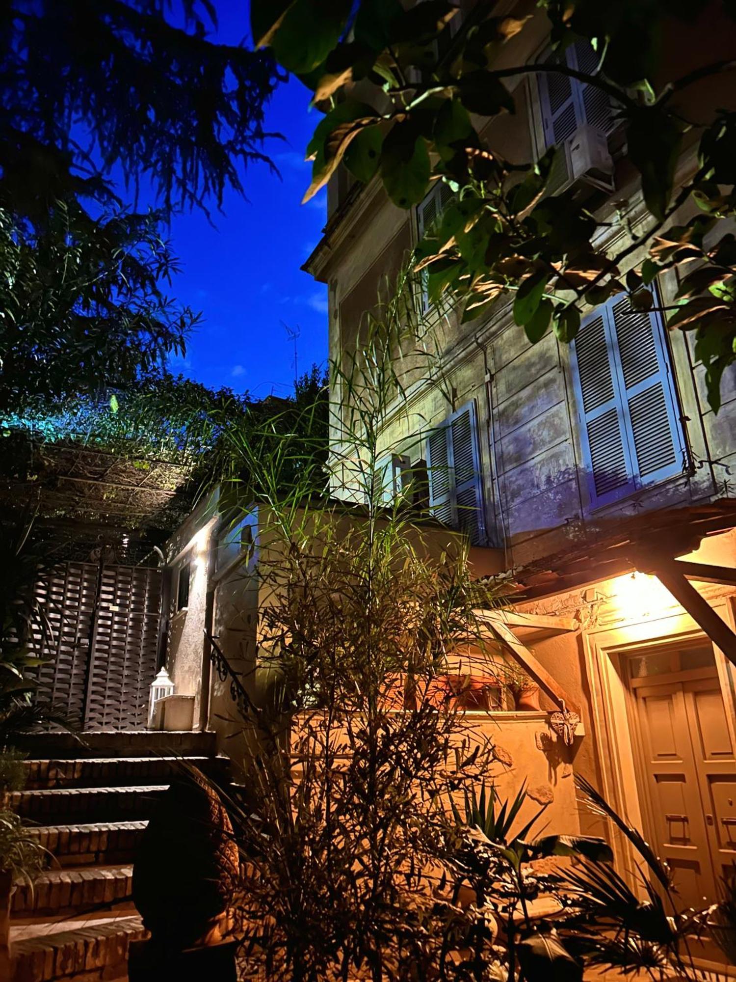 Isola Roger - Con Giardino A Ferienhaus